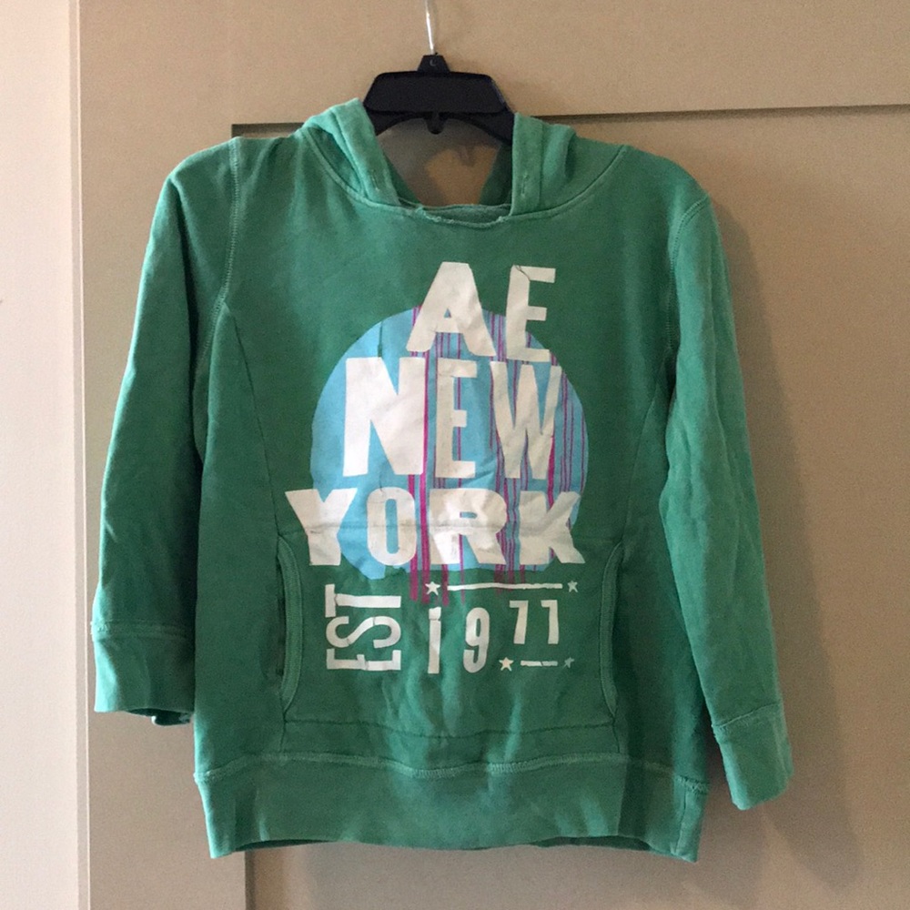3/4 length sleeve sweatshirt